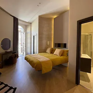https://easy-naples.hotels-amalfi.com